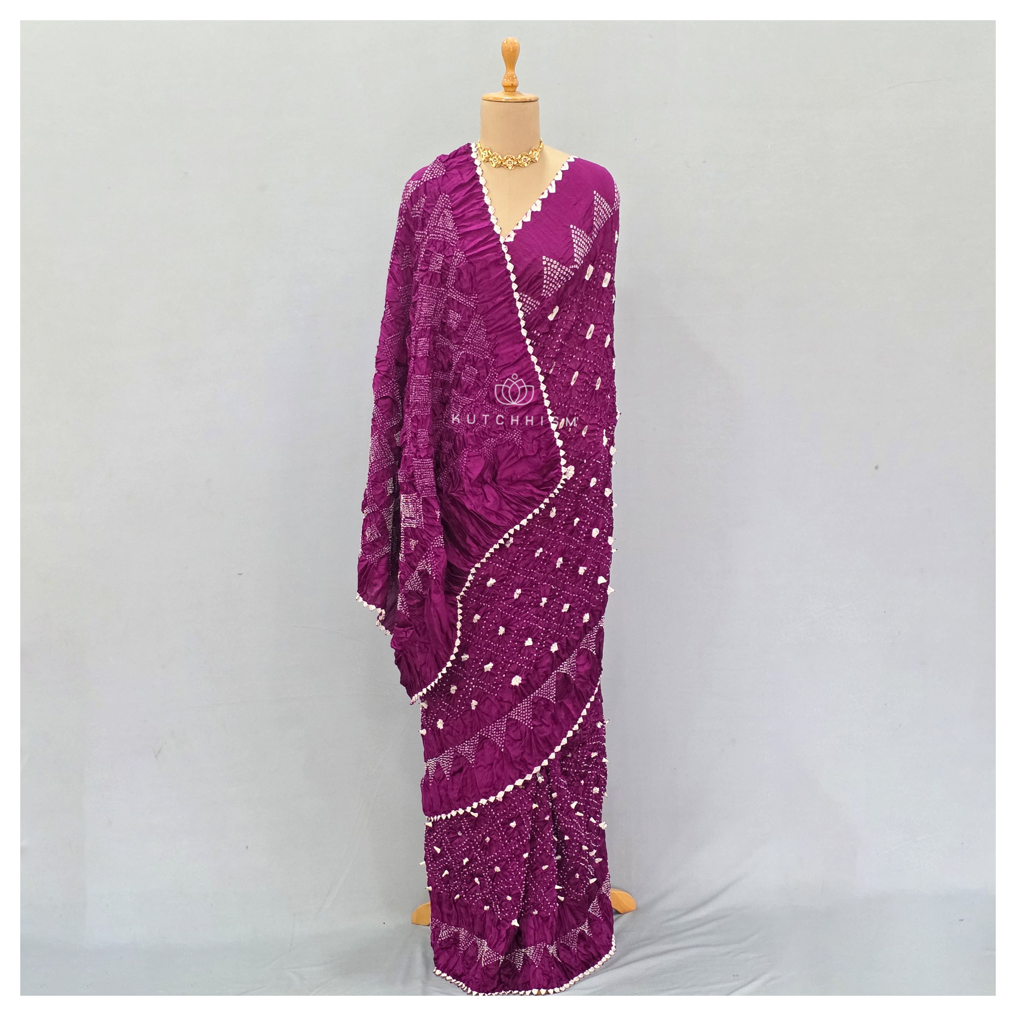 Magenta Bandhani saree