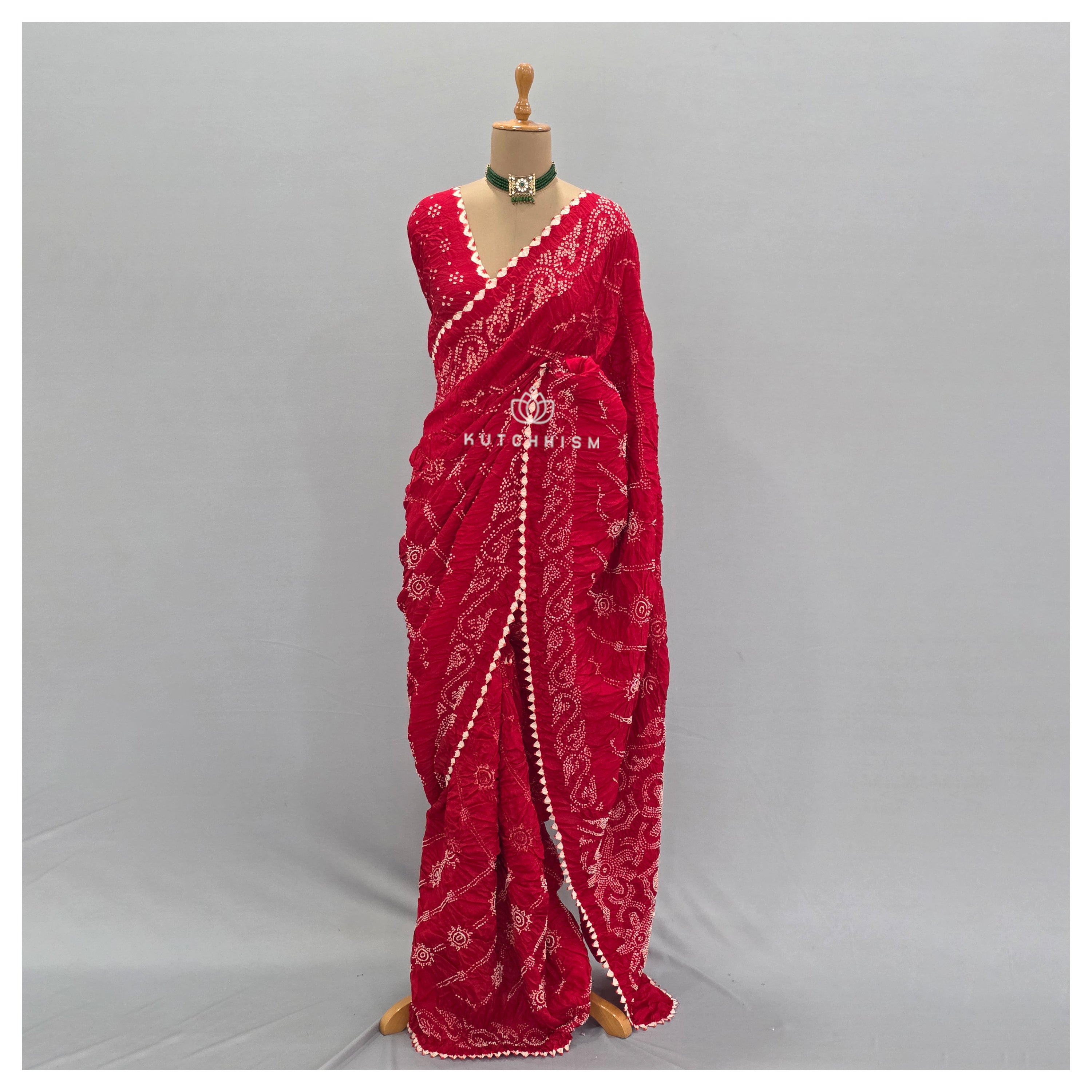 Red bandhani saree