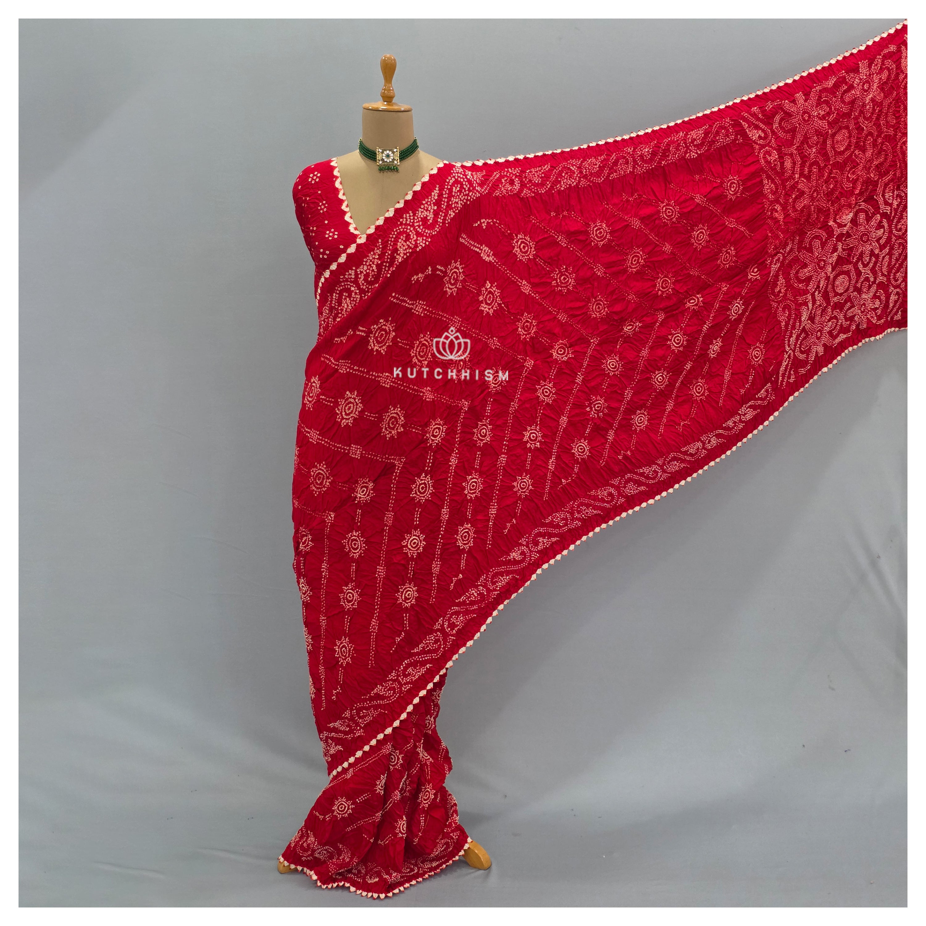 Red bandhani saree