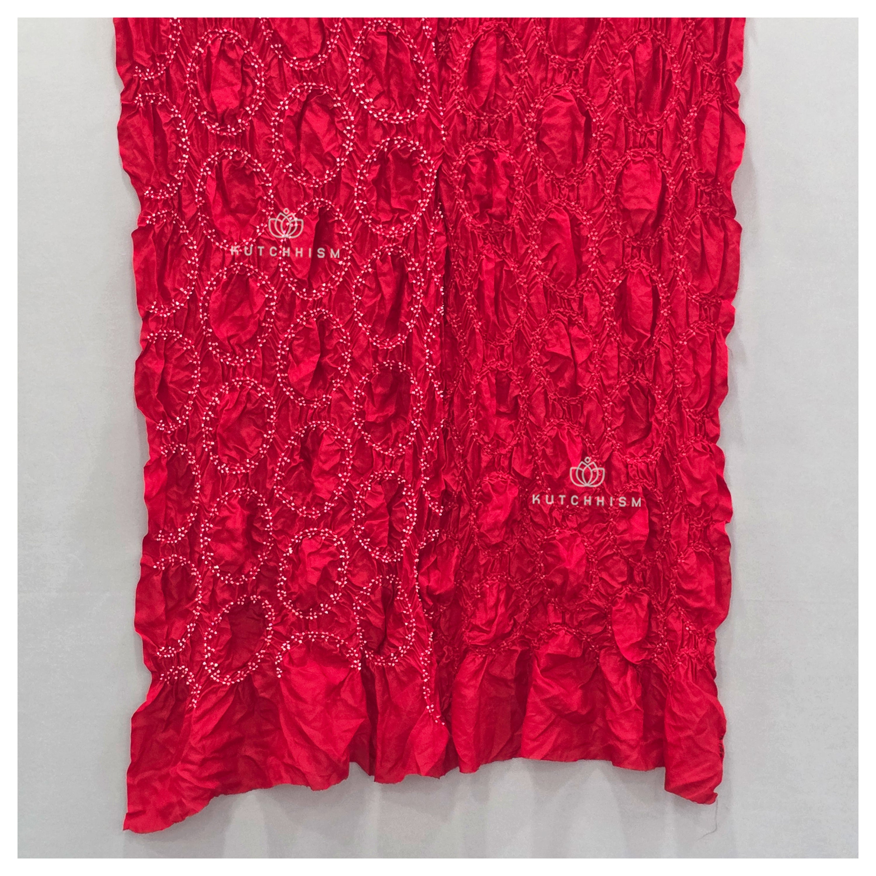 Red dupatta