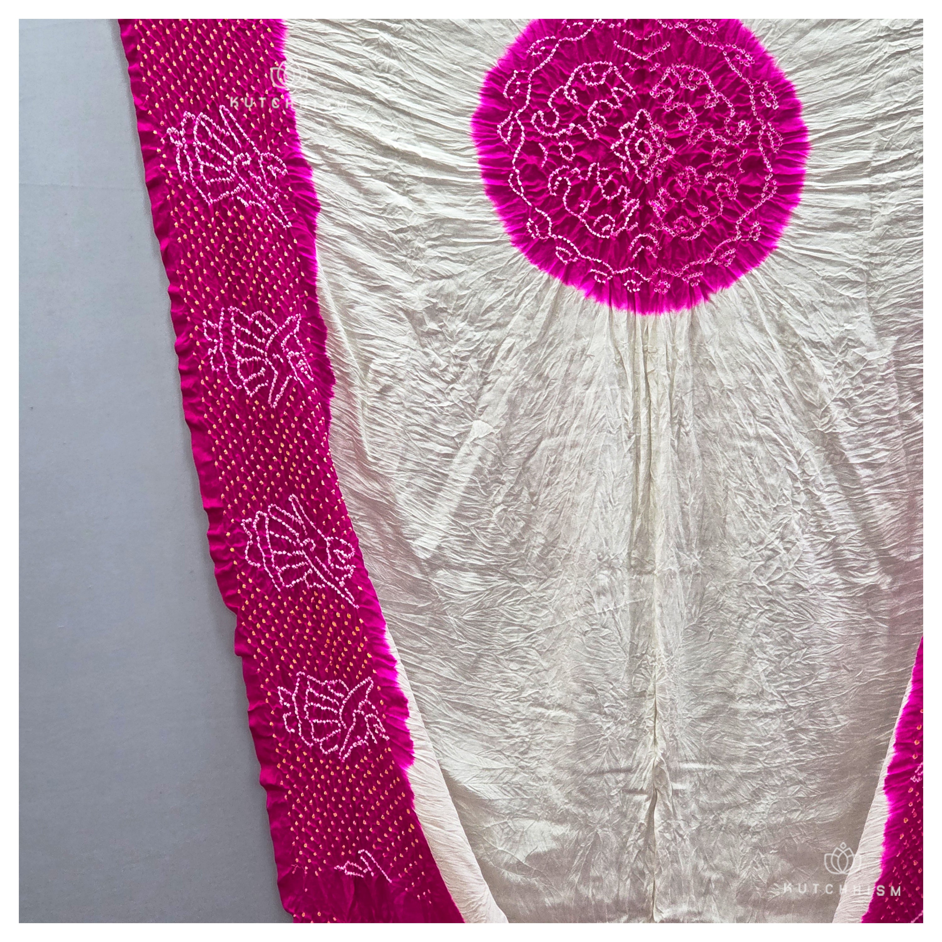 Pink White Shaded Bandhani dupatta