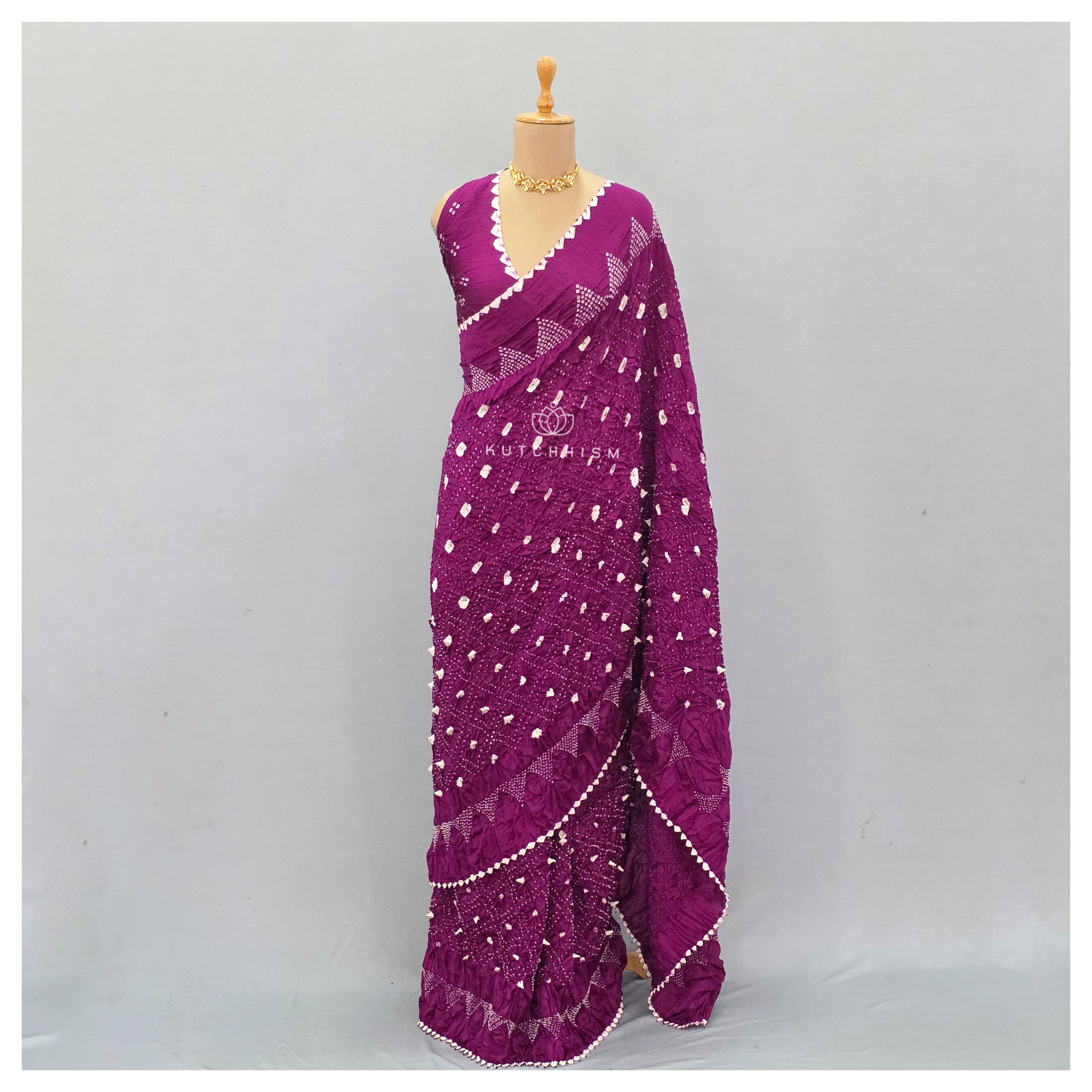 Magenta Bandhani saree
