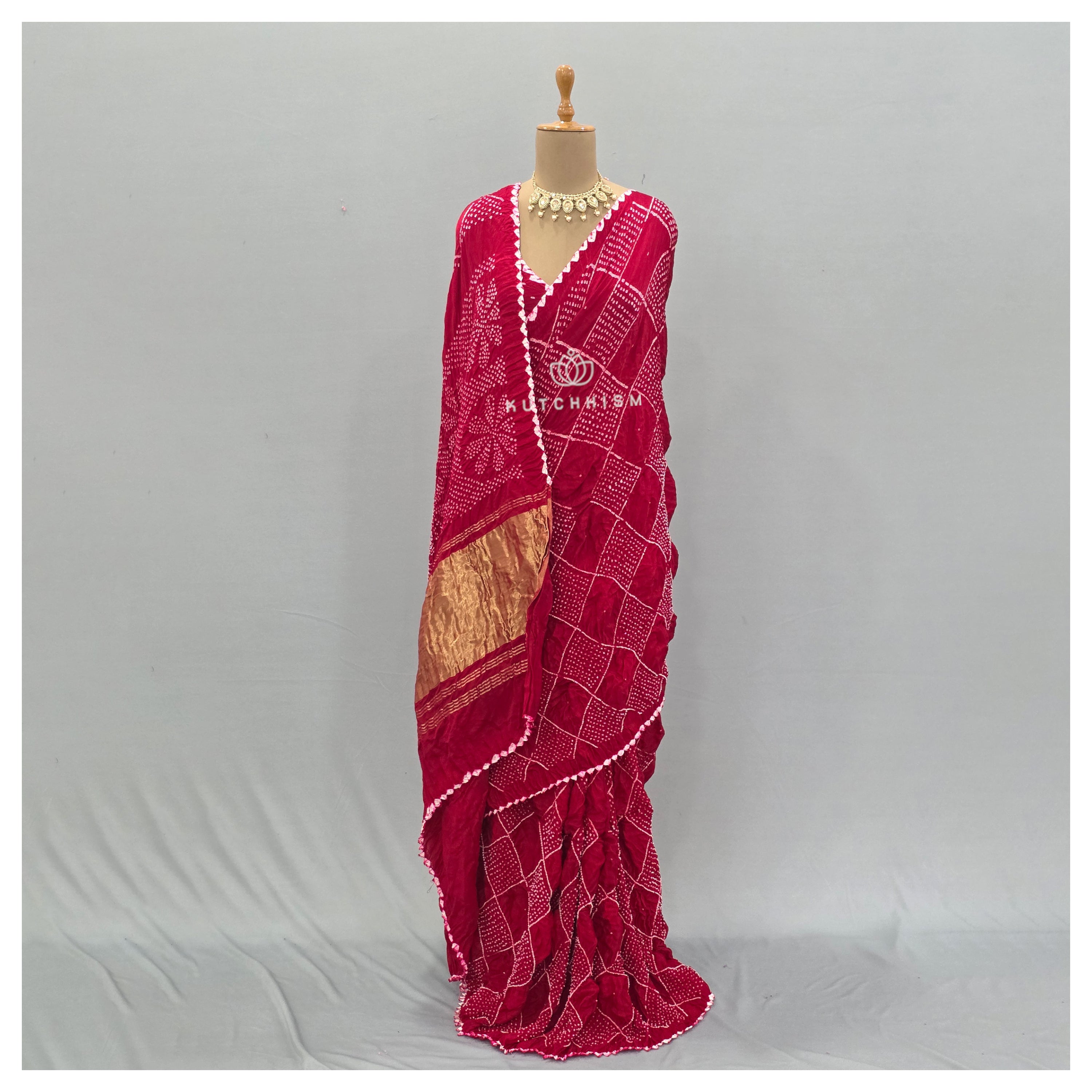 Red bandhani saree